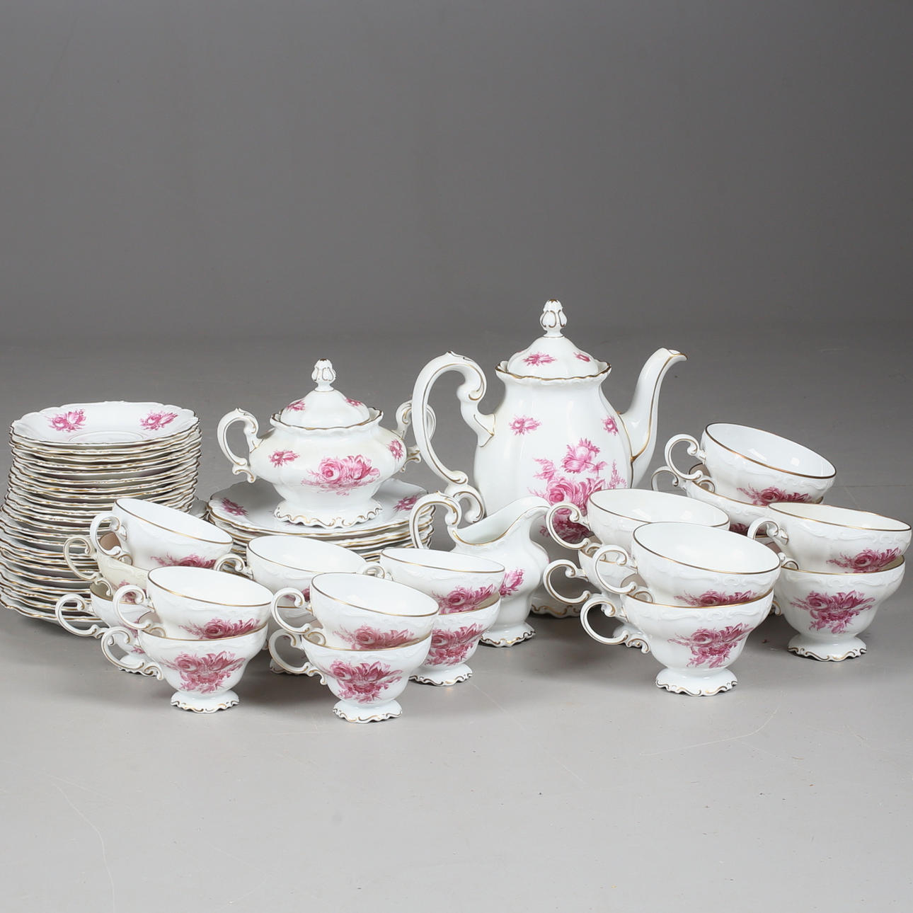 TE- samt KAFFESERVIS, ca 57 delar, "Pompadour", Rosenthal, Tyskland, porslin, 1900-tal.