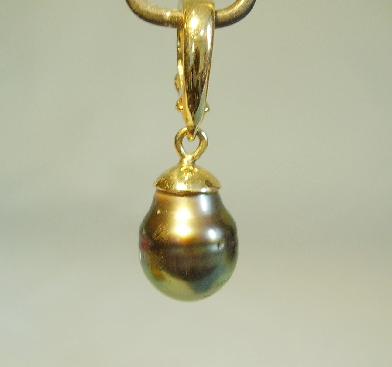 HÄNGE, Tahitipärla, gult guld 585.