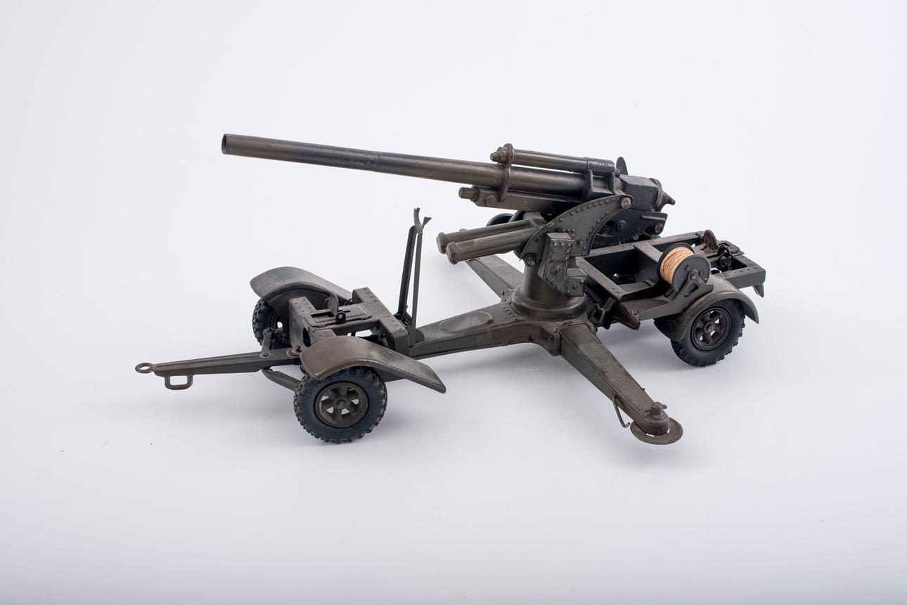 MODELL AV FLAK, 8.8 cm.
