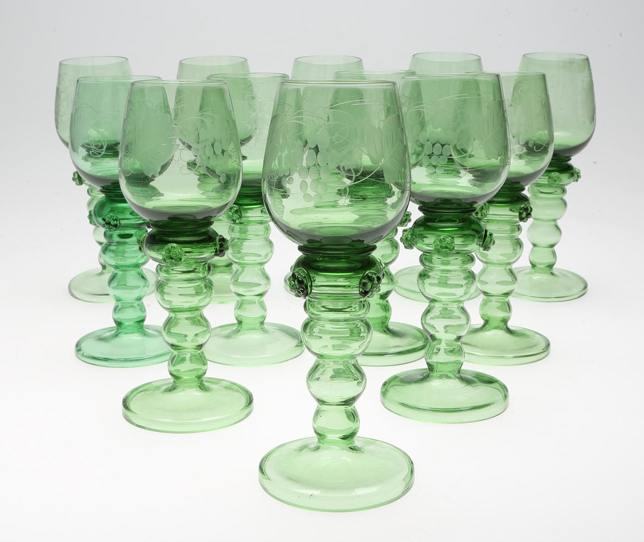 REMMARE. 12 st, grönt glas.