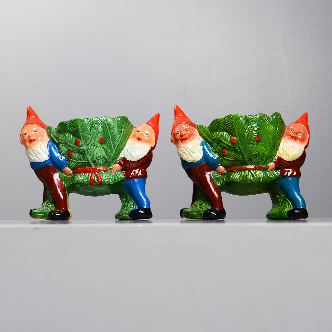 TOMTAR, 2 st, ytterfoder, terracotta, Tyskland, 1900-tal.