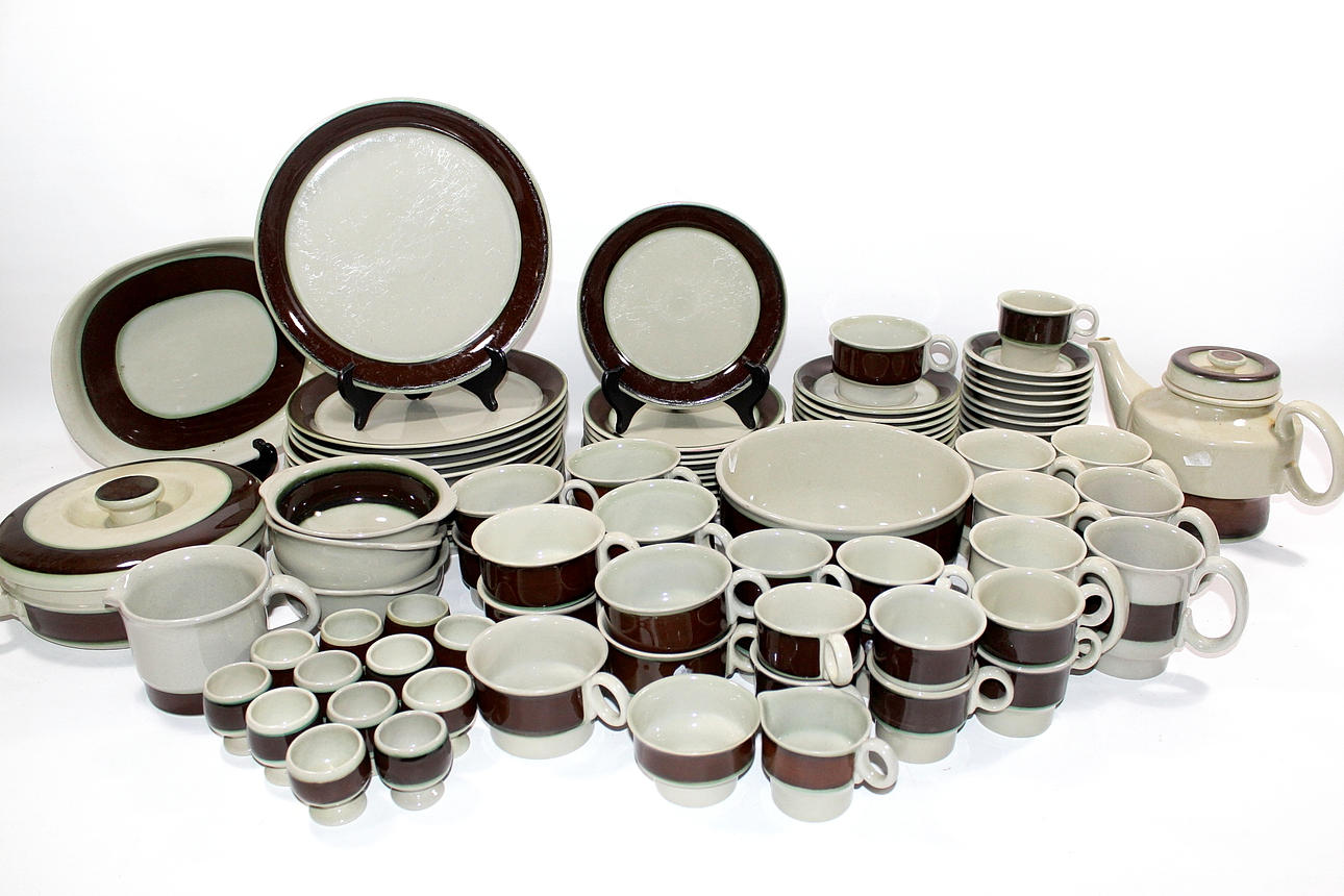 SERVIS, 87 delar Höganäs Keramik.