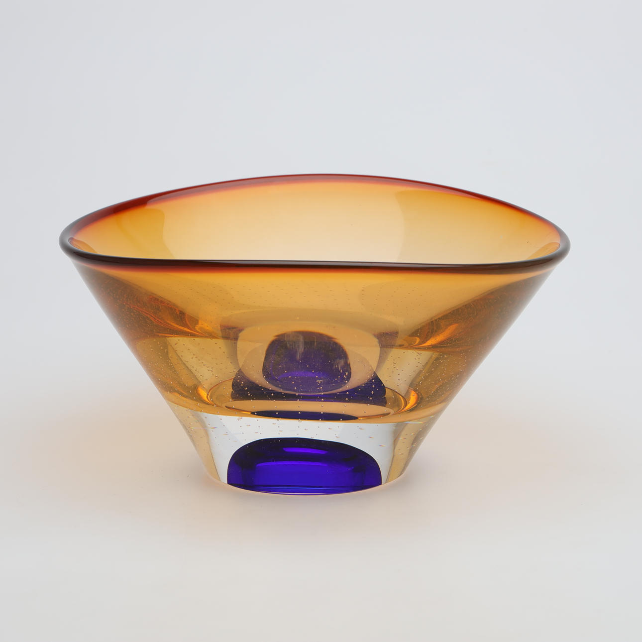 GÖRAN WÄRFF. Glasskål, Kosta Boda.