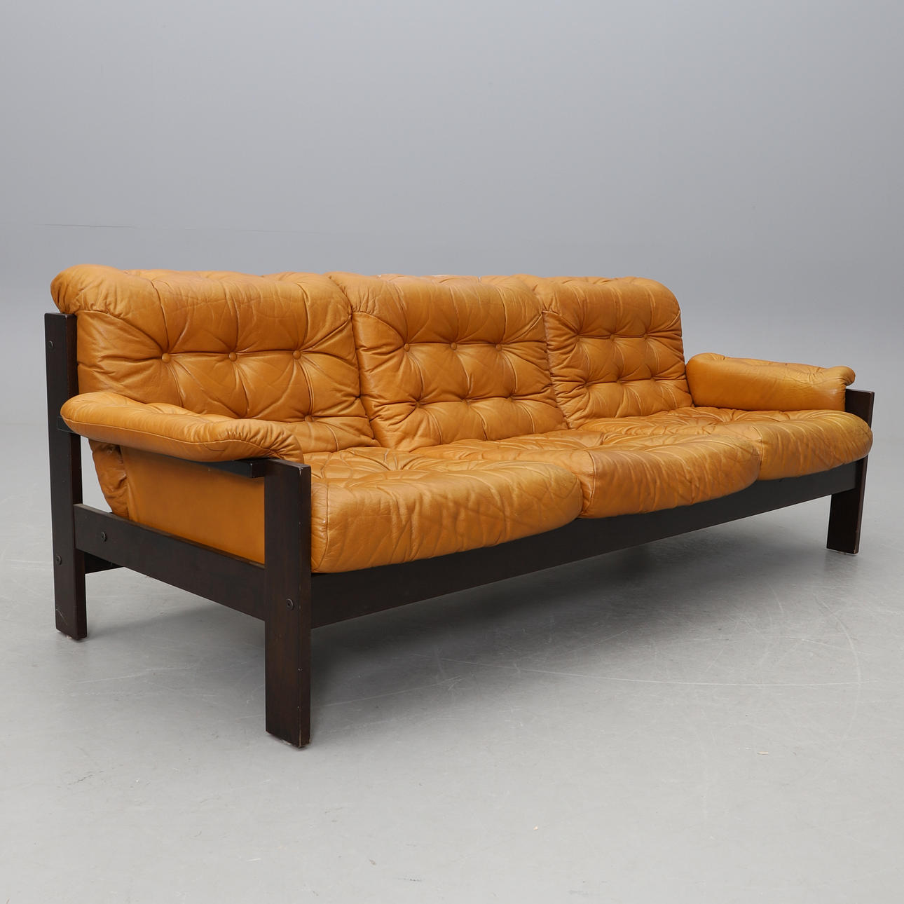 JOHN BERTIL HÄGGSTRÖM. SOFA, Swed Form, Skillingaryd.
