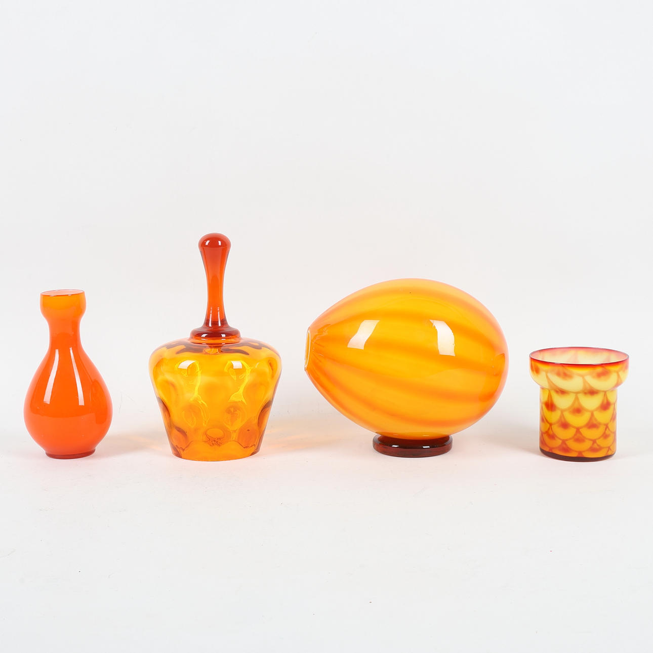 GLASS OBJECTS, 4 pieces, mostly Elme Glassworks.