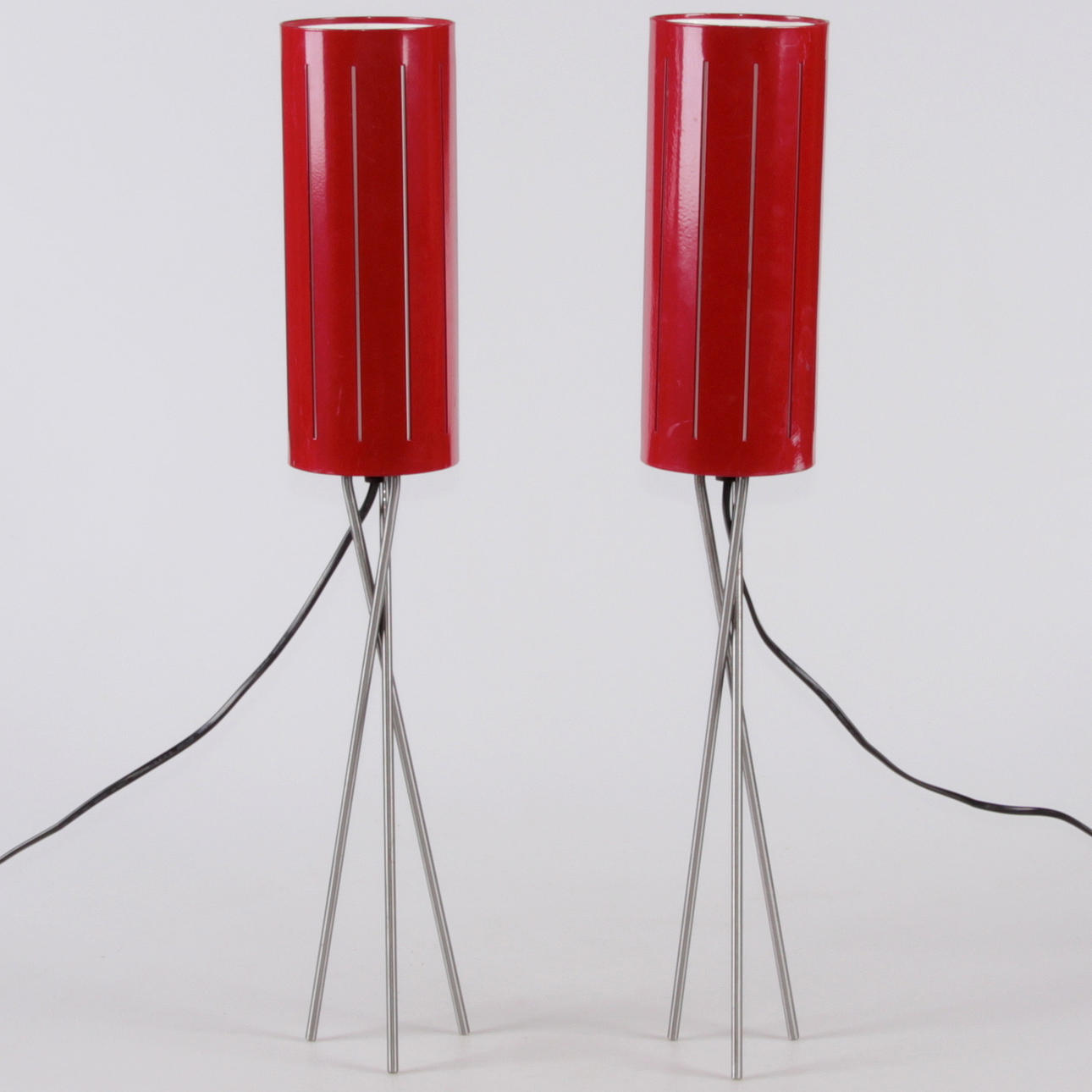 BORDSLAMPOR, ett par, lackerad plåt, Venturi design, 1900-tal.