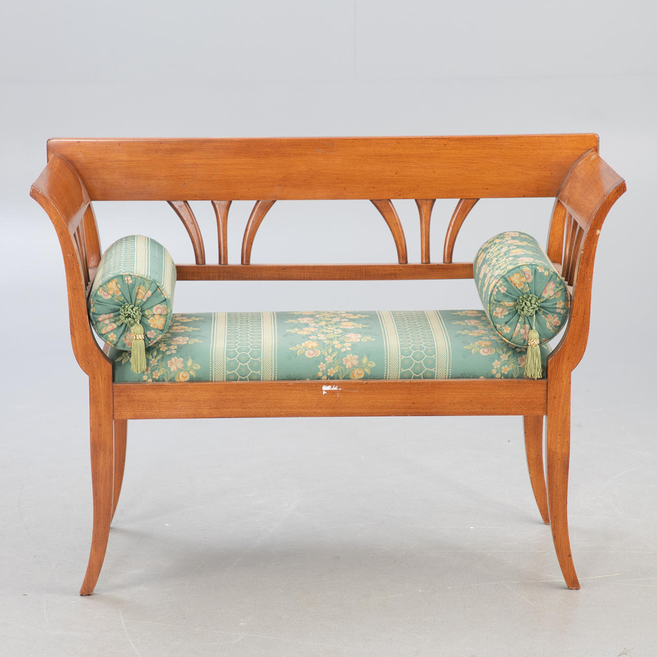 Biedermeier-style sofa/bench with side rollers, late 20s. Jh.