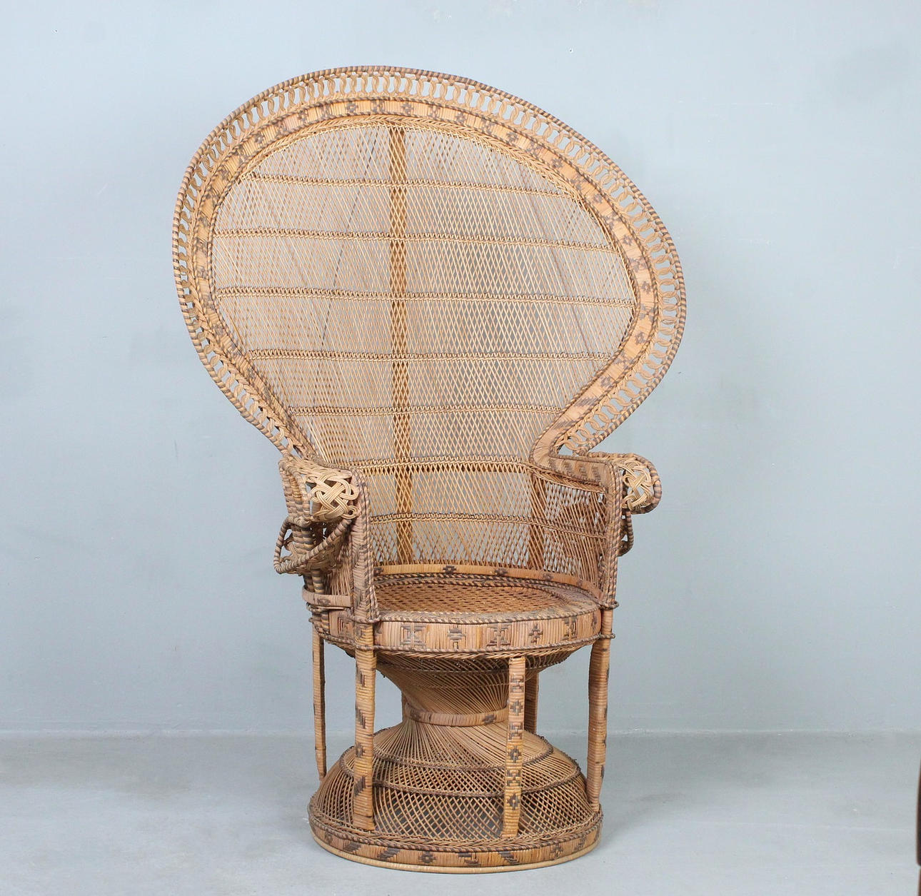 Emmanuelle armchair/Peacock Throne, rattan.