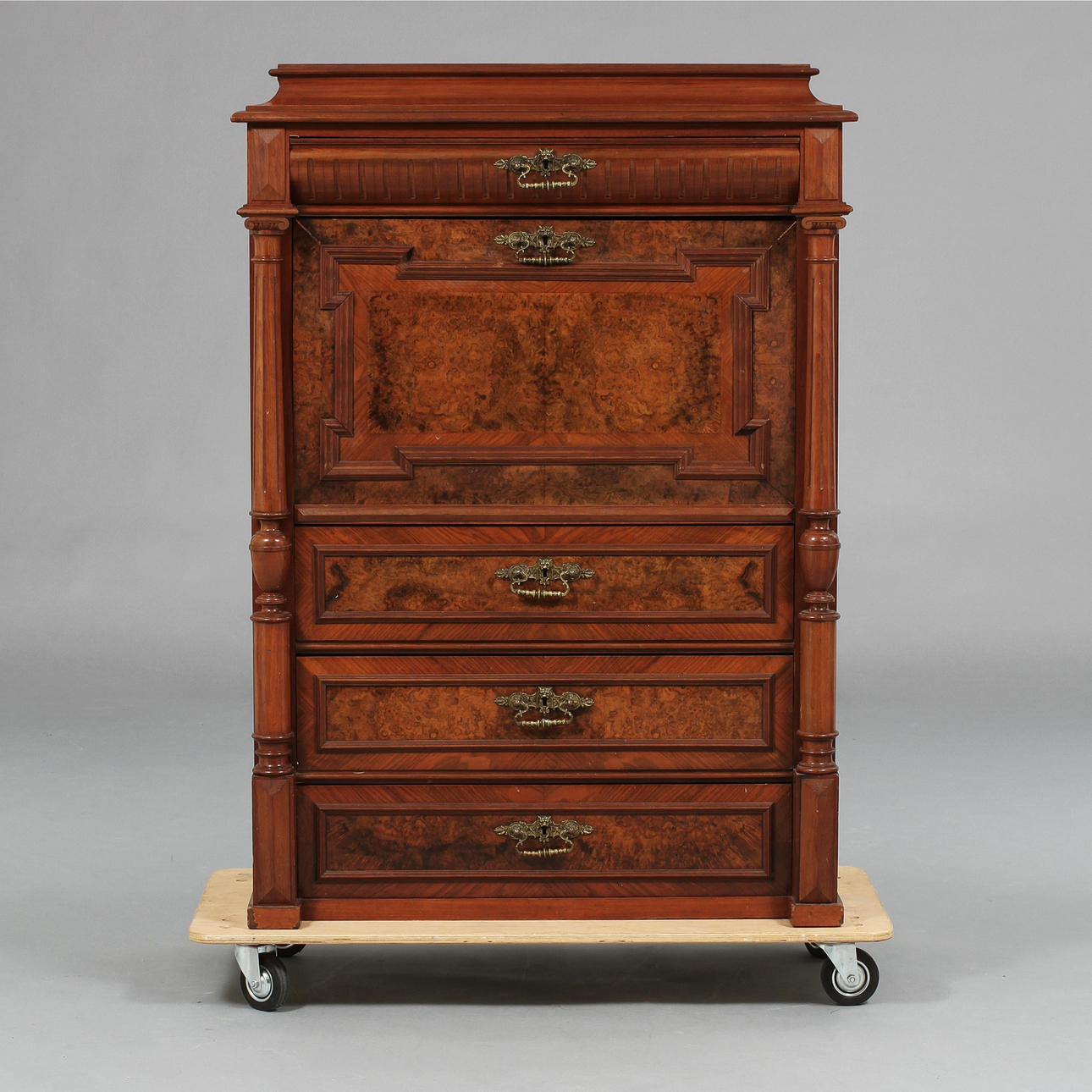 CHIFFONIER, 1800-tal.