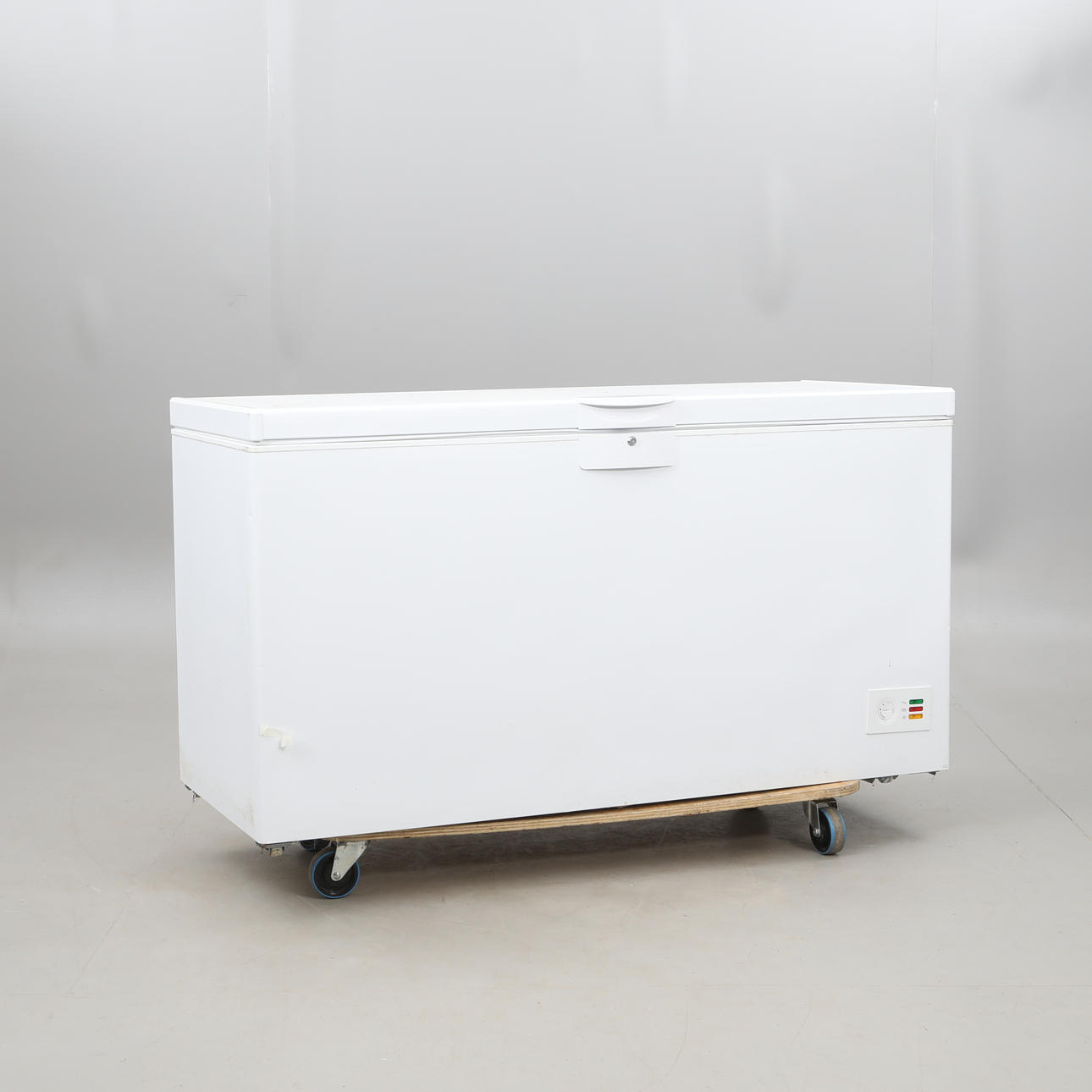 PAKASTINLAATIKKO, Cylinda.