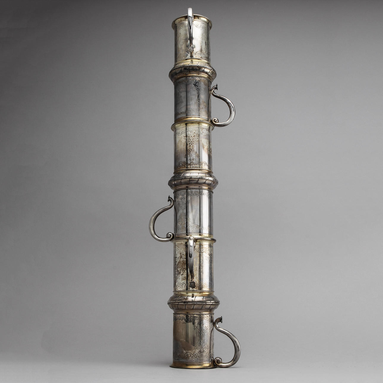 MUGGAR, 6 st, silver, TESI 1949, vikt ca 1020 gram.