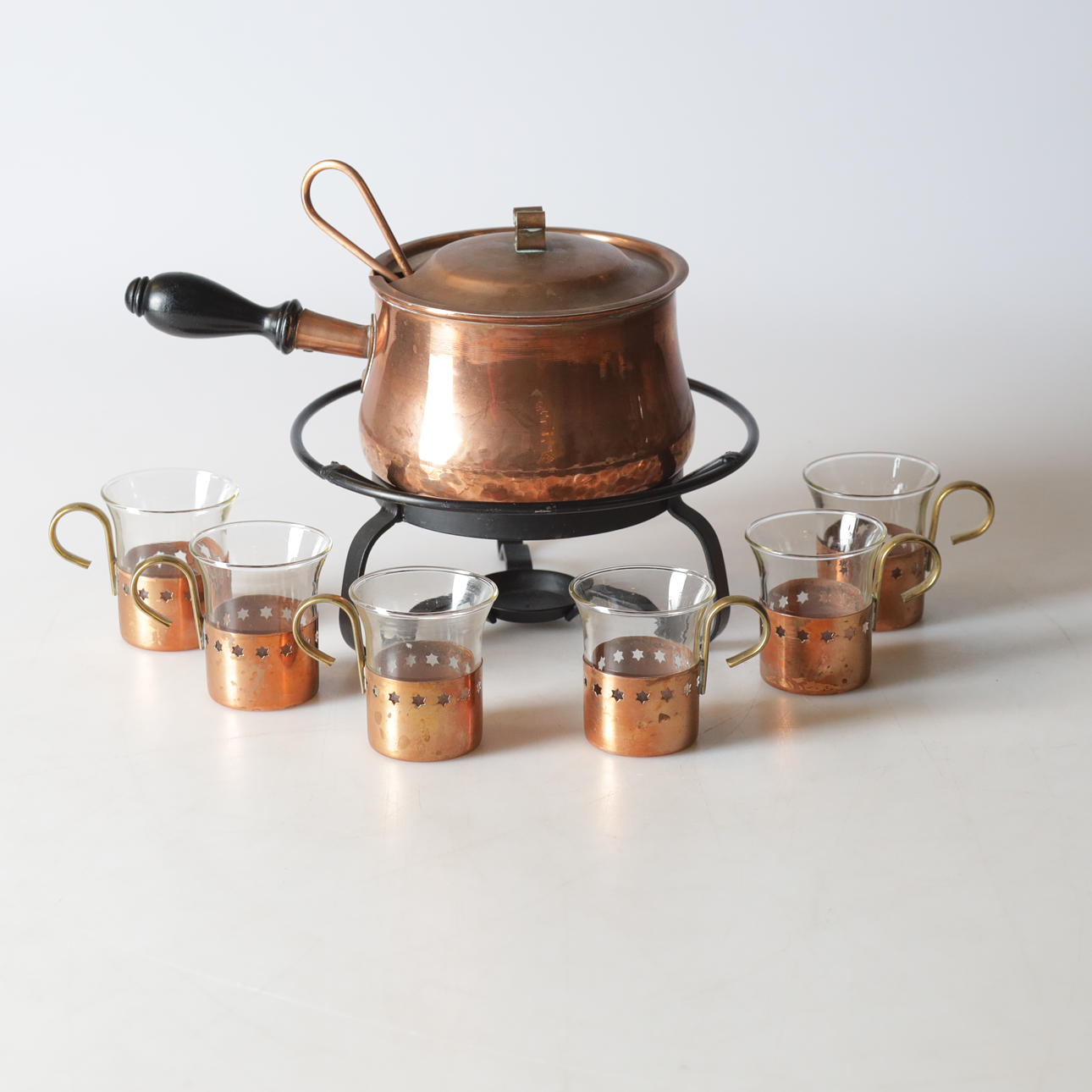 GLÖGGSET, 8 delar, koppar och glas, 1900-tal.