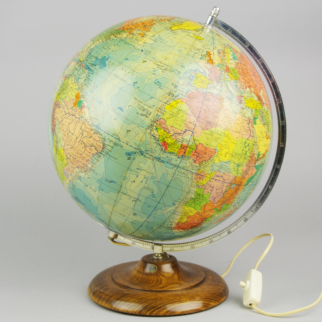 JORDGLOB, Räths fysik-politiska jordglob, Tyskland.