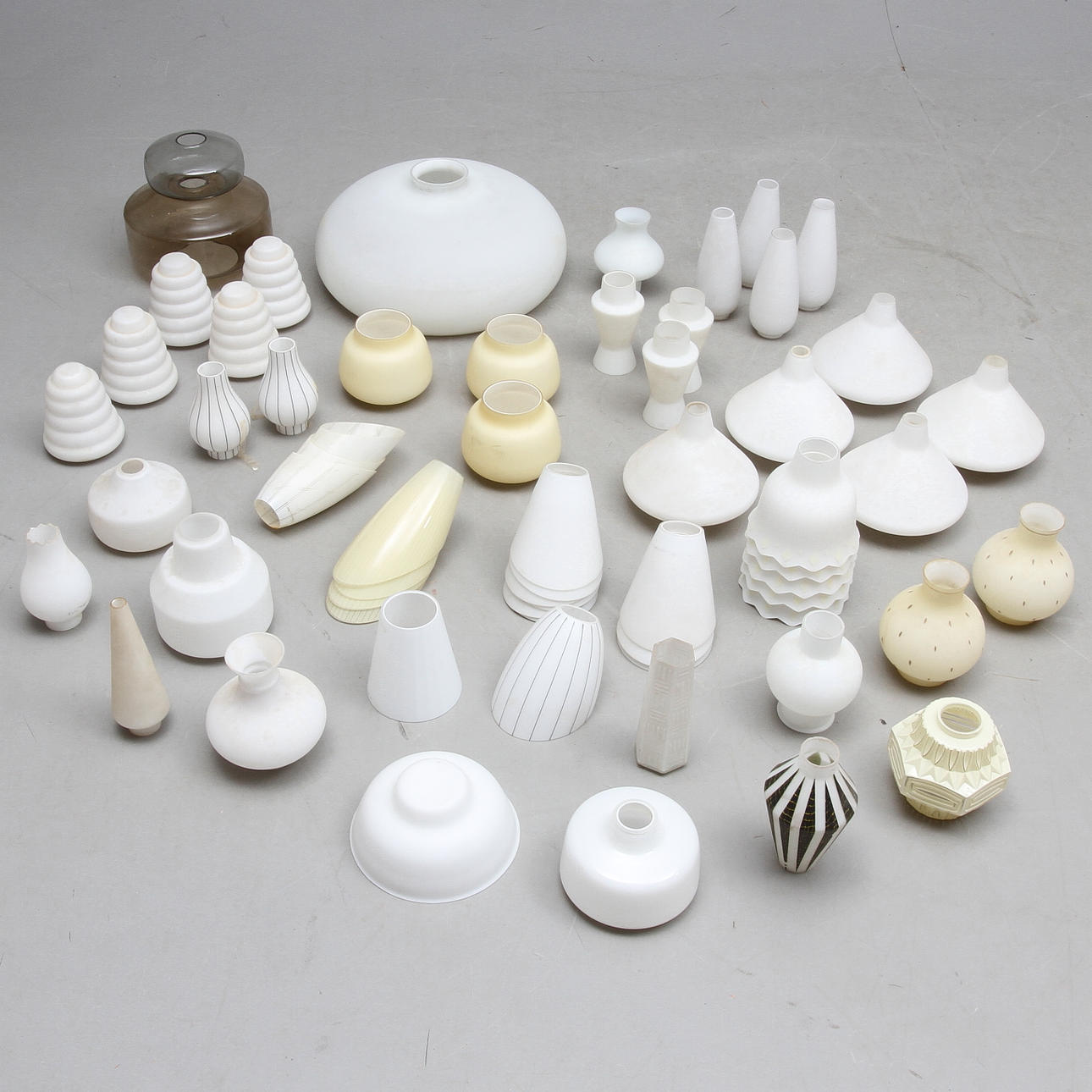 PARTI LAMPKUPOR, glas, omkring 1900-talets mitt.