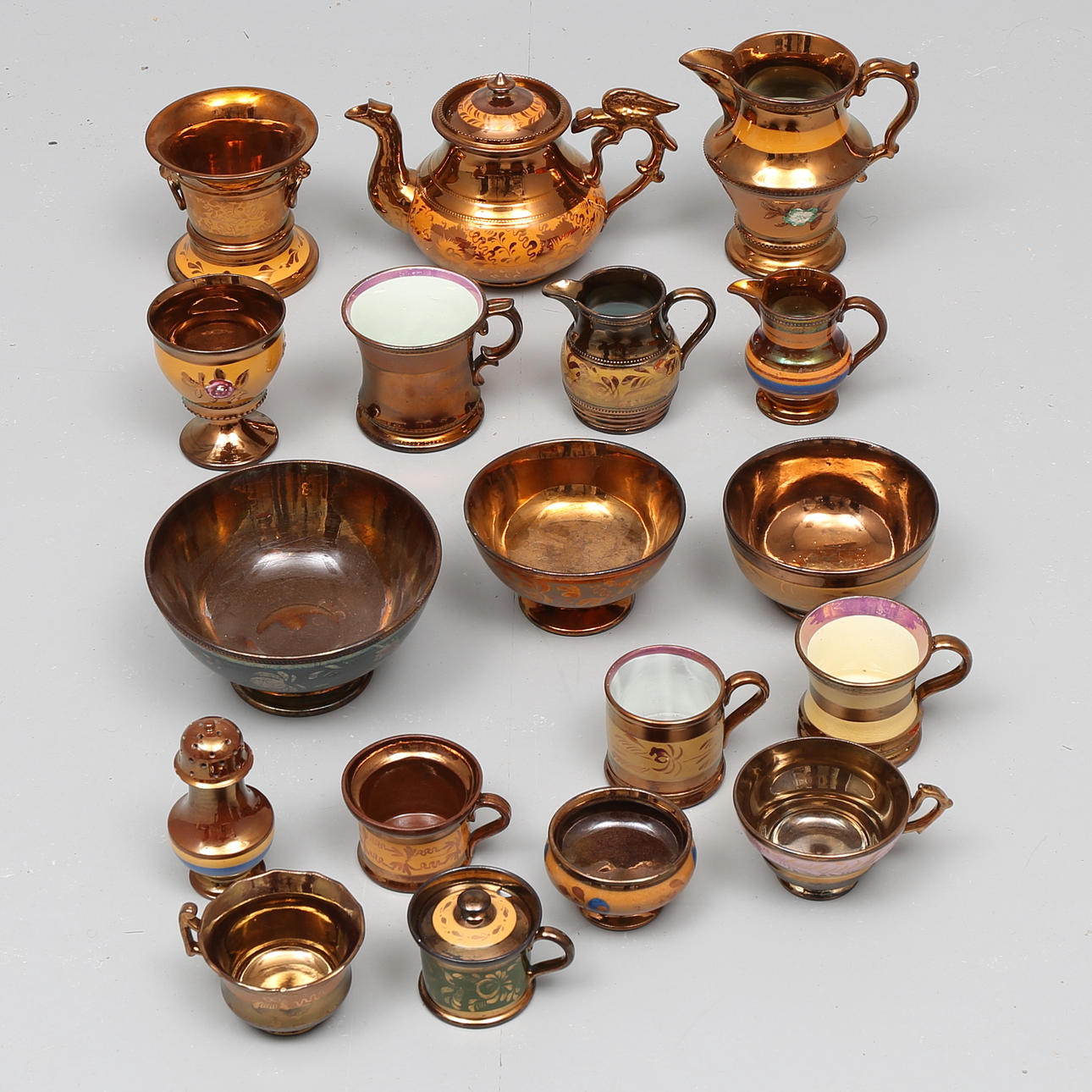 KERAMIK, 18 delar, kobolt, 1900-talets första hälft.