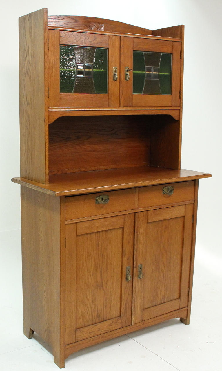 VITRINSKÅP, Ek, Äpplet.