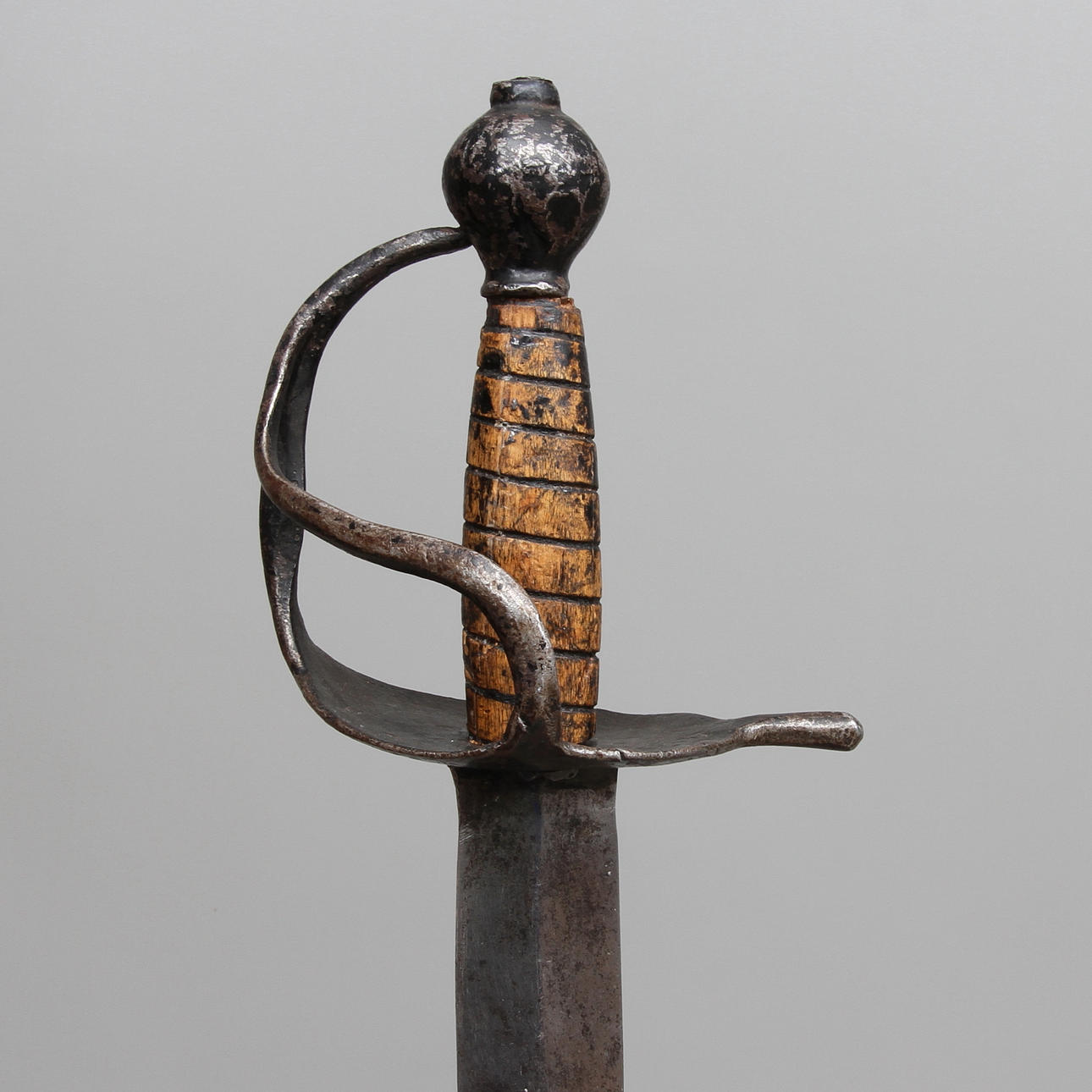 SVÄRD, sammansatt av äldre delar, 1900-tal.