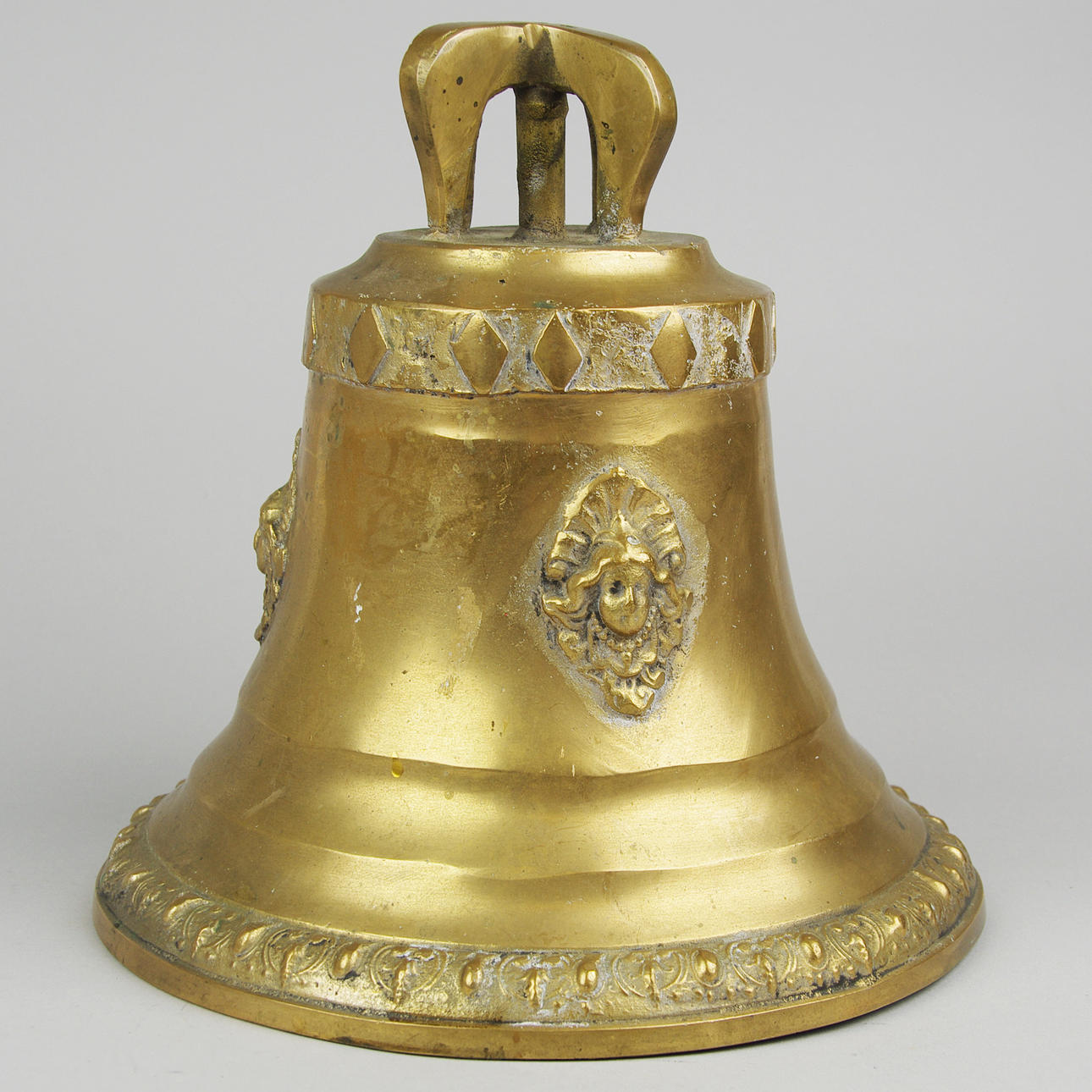 VÄLLINGKLOCKA, mässing, Skultuna Bruk.