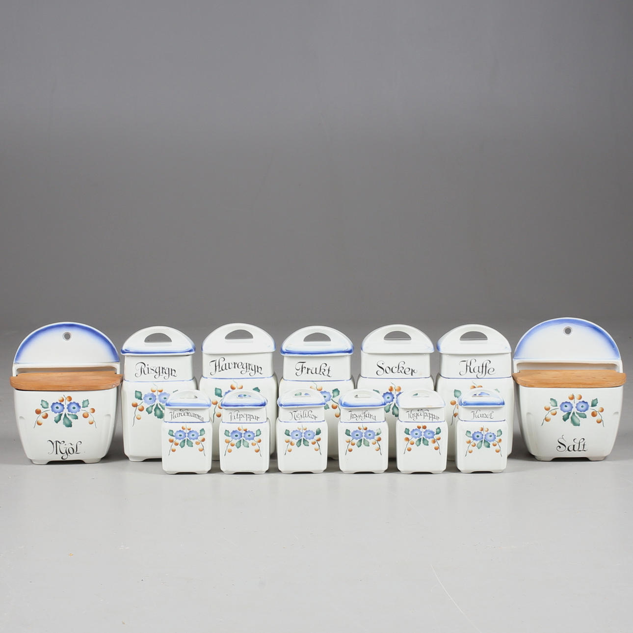 KRYDDBURKAR, 13 st, Gefle, flintgods, 1900-talets andra fjärdedel.