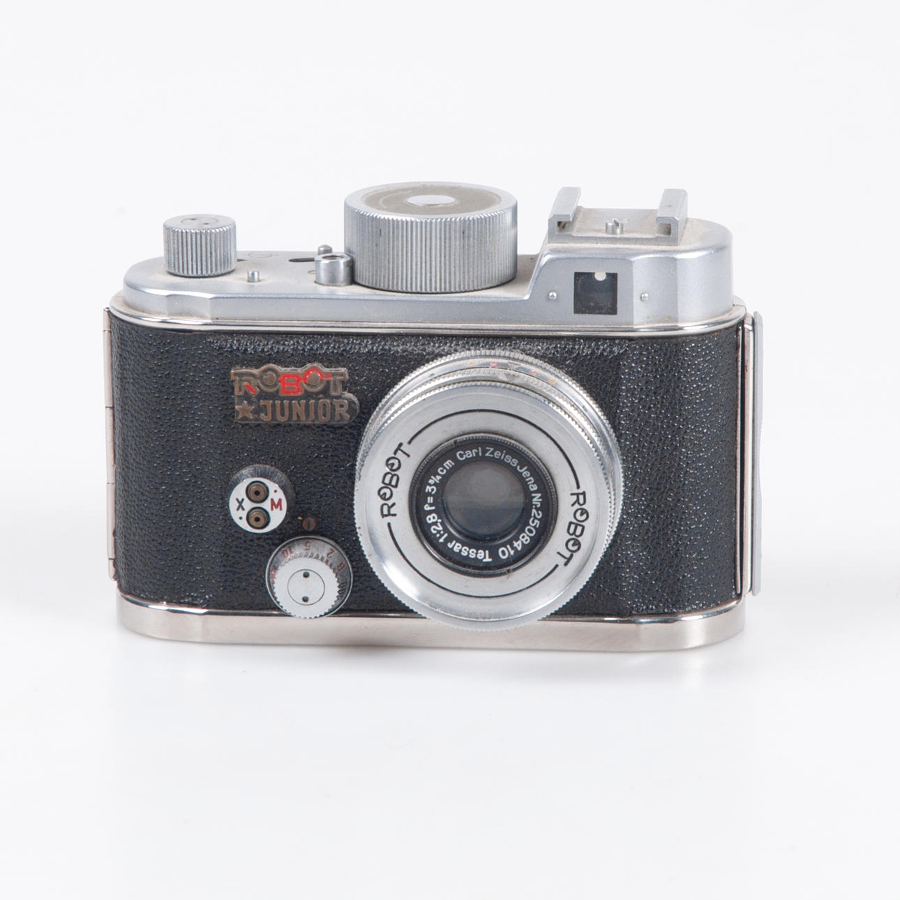 A VIEWFINDER, Robot Junior serial no: J131586, 1950s.