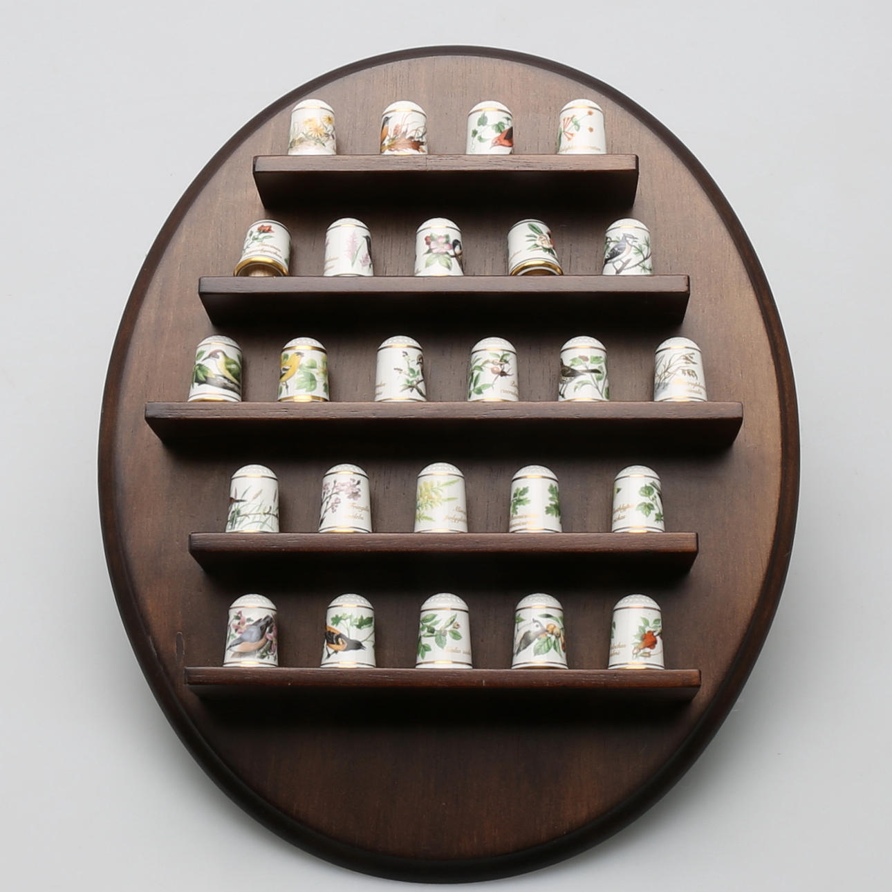 FINGERBORGAR, 25 st, porslin, Franklin Mint.