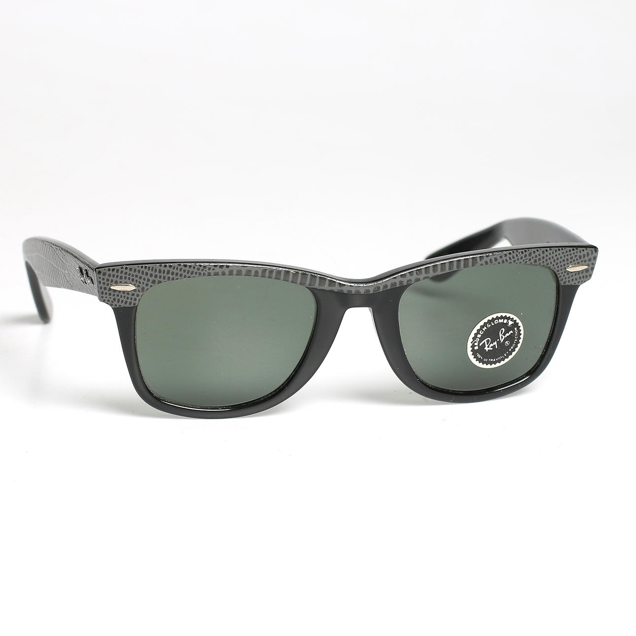 SOLGLASÖGON, Ray Ban, "Wayfarer Black Leather" 50/22. G-15 Grå, B&L, USA. 1980-tal.