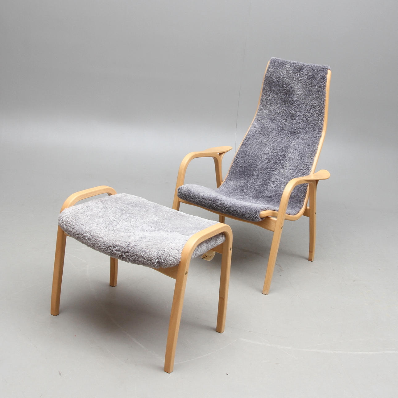 FÅTÖLJ med FOTPALL, "Lamino", Yngve Ekström, Swedese.