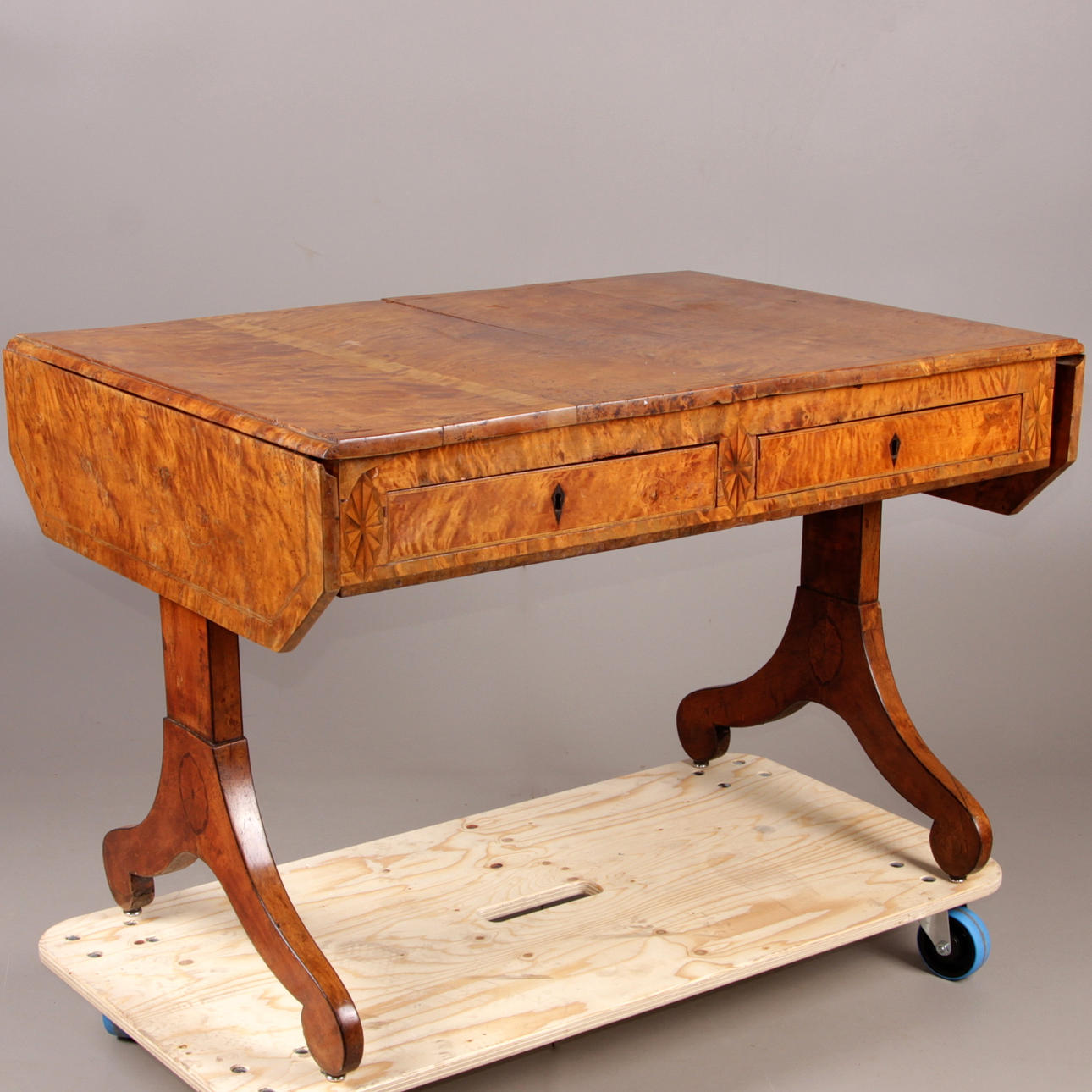 KLAFFBORD, med lådor, empire, 1800-talets första hälft.