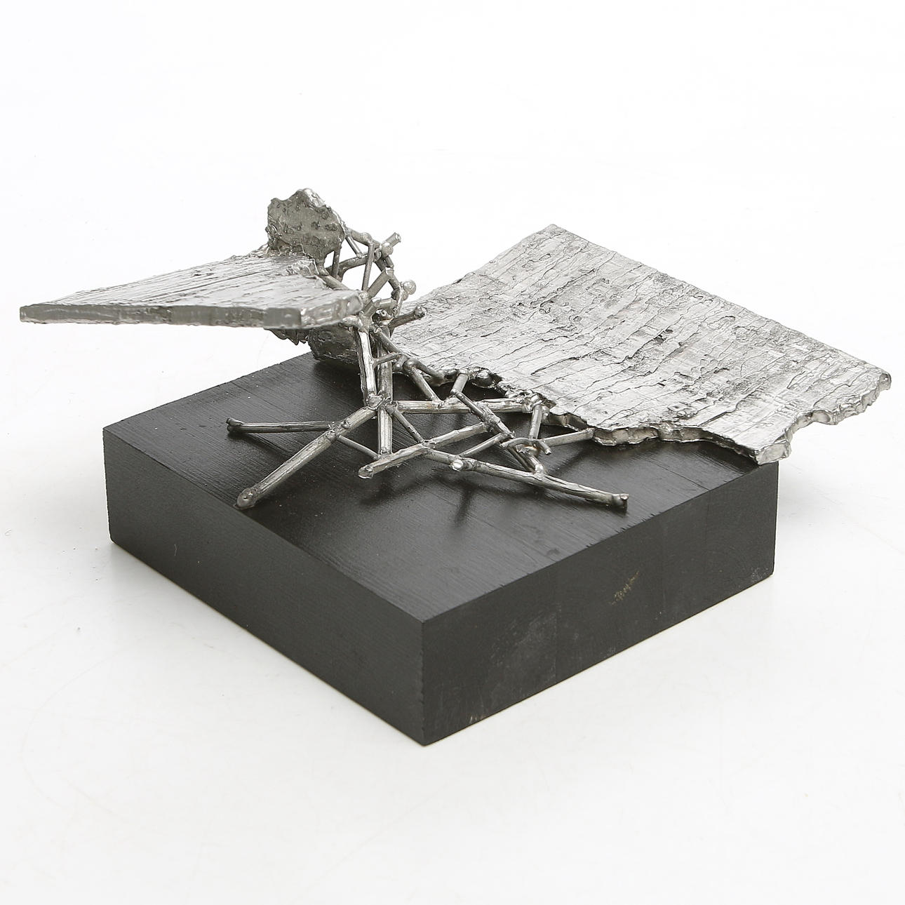 ÅKE LAGERBORG. Refuserad, (Skada på fästet), "Helande Åtgärd", trä och tenn, signerad och daterad 1967.