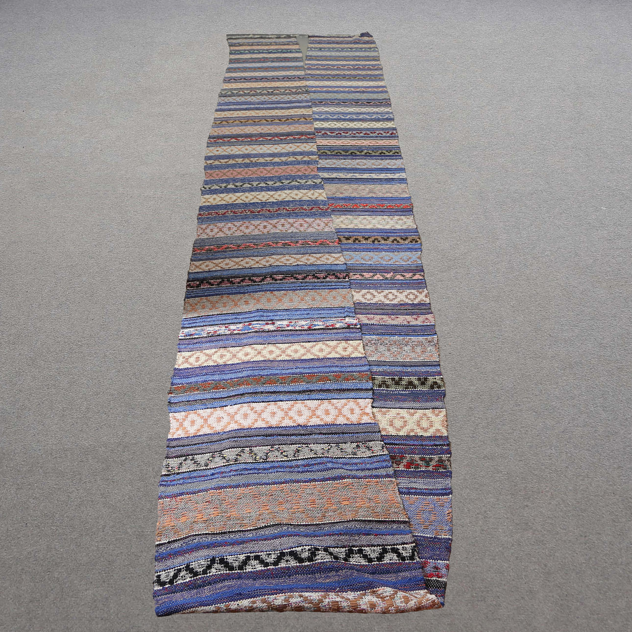 JÄTTELÅNG TRASMATTA (13 meter).