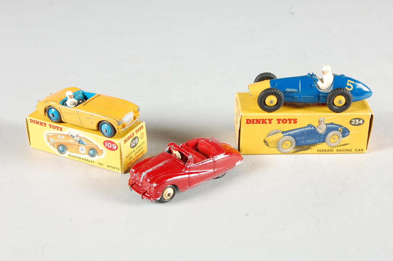 DINKY TOYS, 3st, i originalkartong.