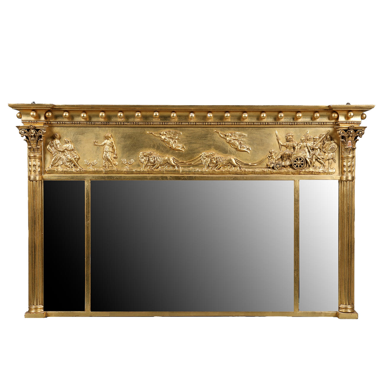 EN REGENTSFÖRGYLLD TRÄÖVERDRAGSPEGEL.