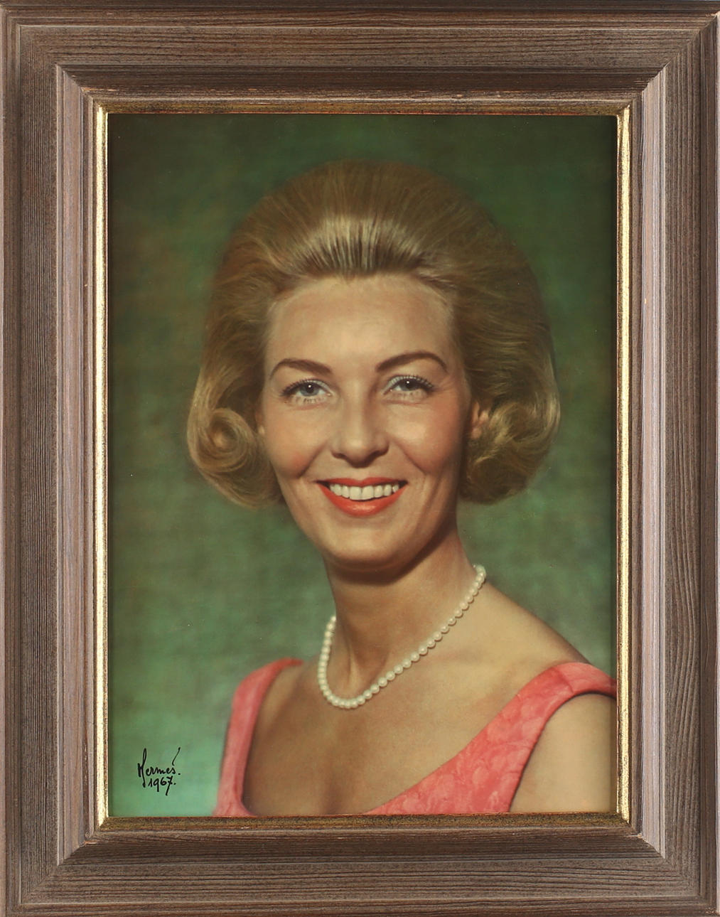 BENNO MOVIN-HERMÉS. Porträtt av dam, fotografi, signerat Hermés samt daterat 1967.