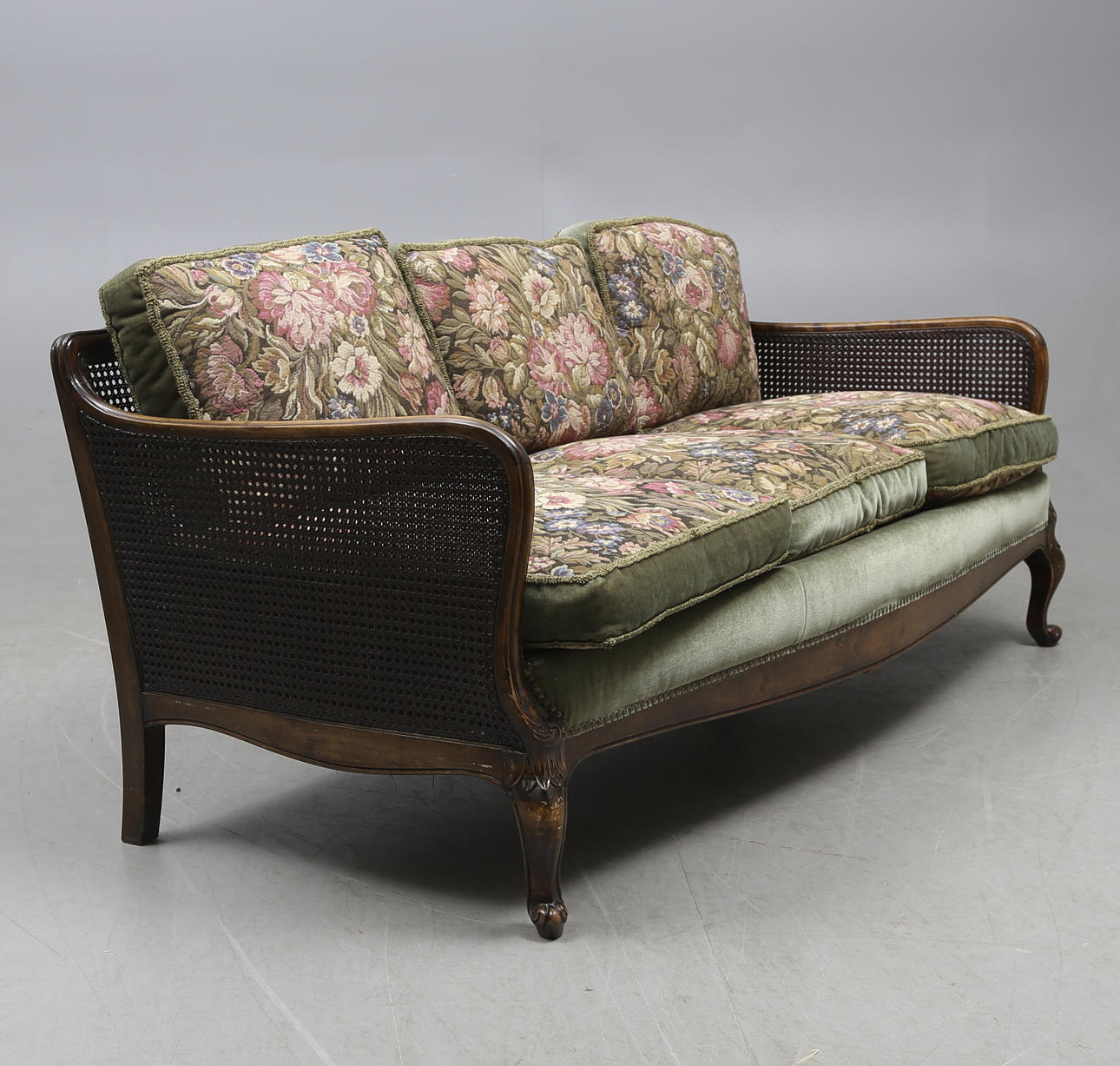 SOFFA, chippendale-stil, 1900-talets första häöft.