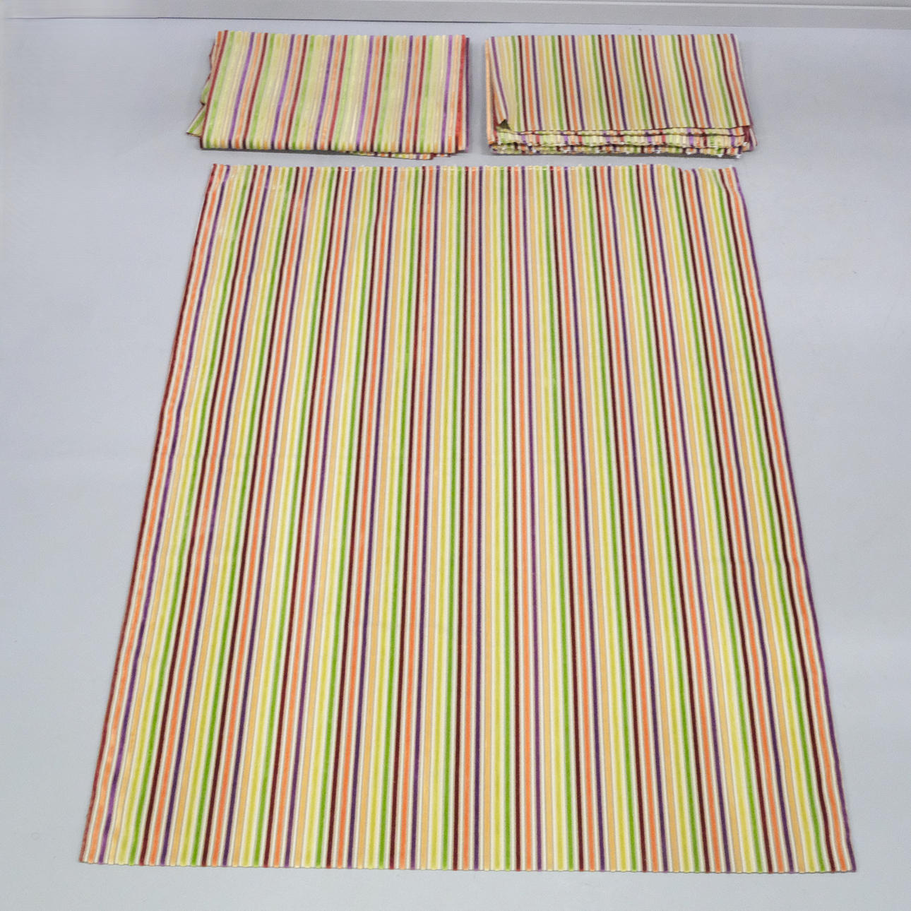 DRAPERIER/GARDINER, TRE LÄNGDER.