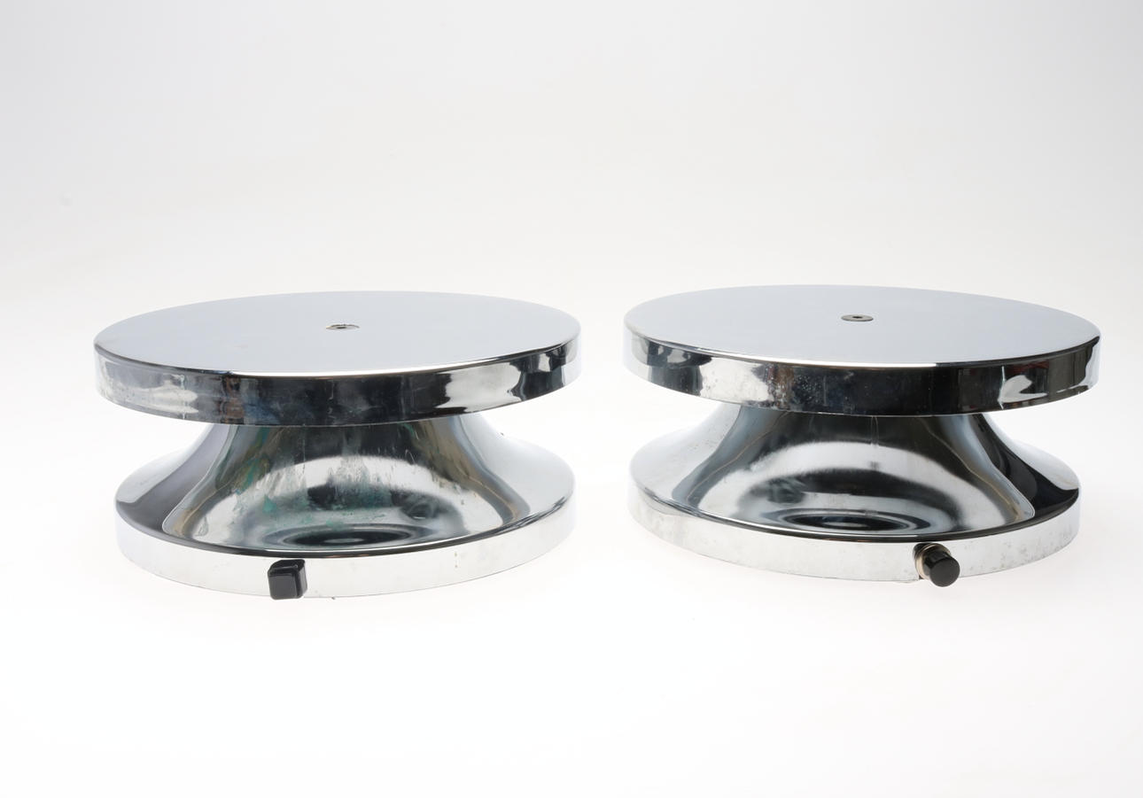 DISPLAYER, ett par, snurrmodell.