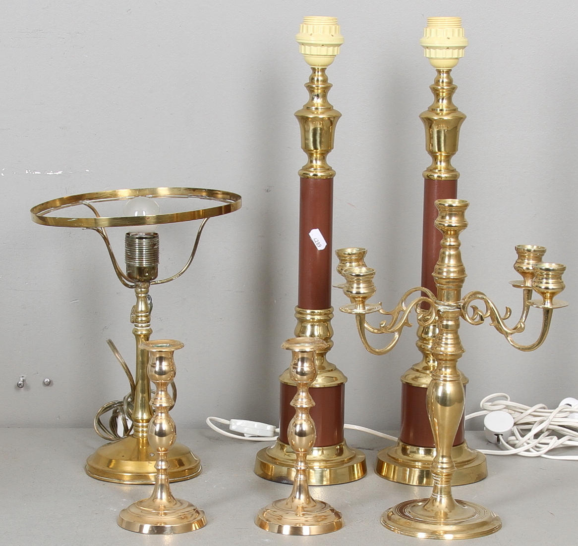 BELYSNINGSFÖREMÅL, 6 delar, bl.a. mässing.