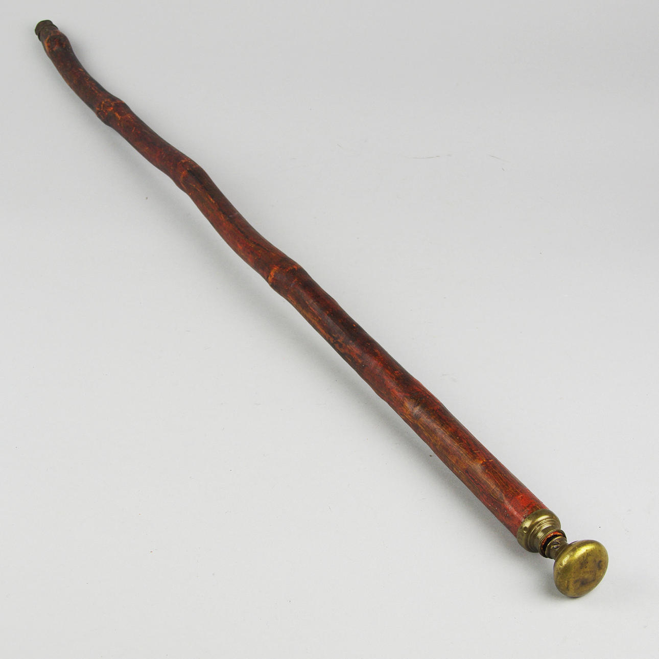 SPETSERKÄPP MED DOLT SVÄRD.