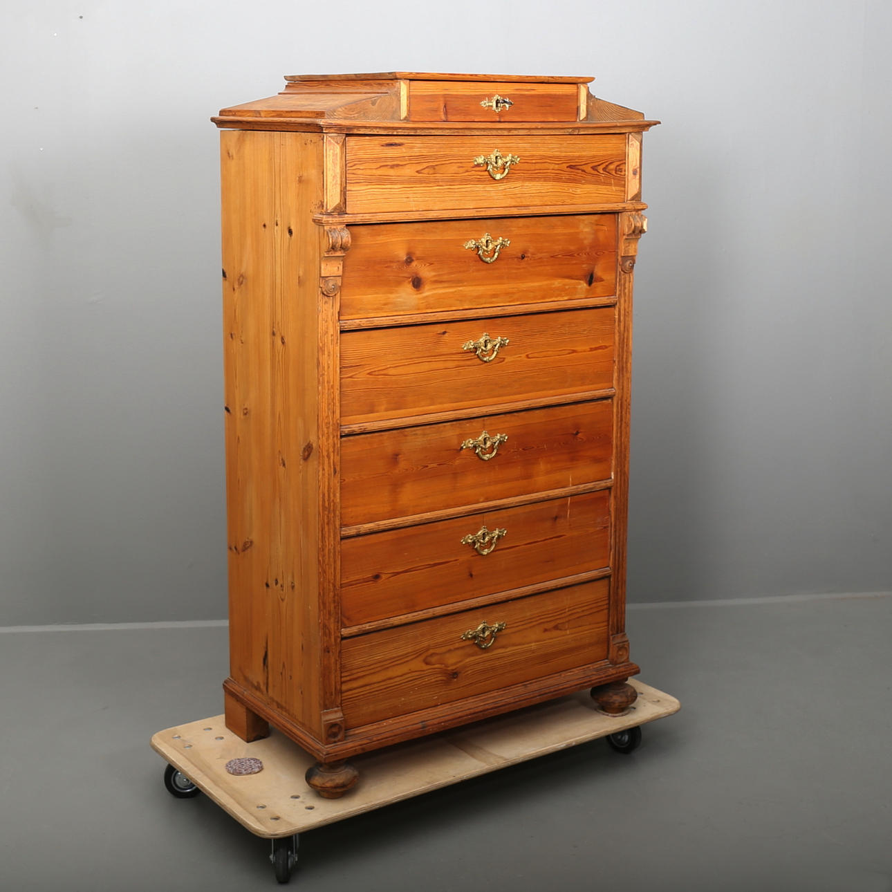 HÖG BYRÅ, furu, Sverige sent 1800-tal.