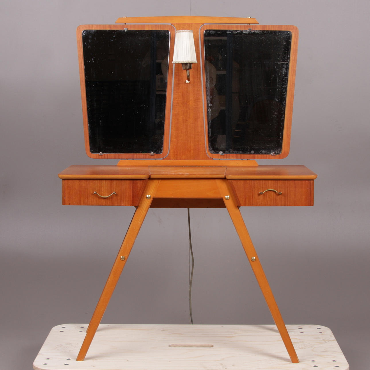 SMINKBORD, teak, 1900-talets mitt.