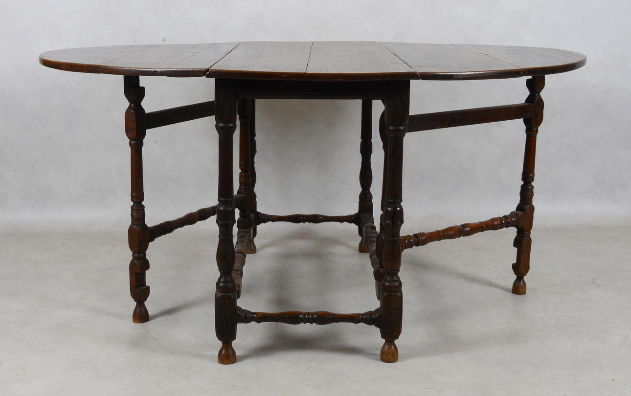 SLAGBORD, EK, 1700-talets andra hälft.