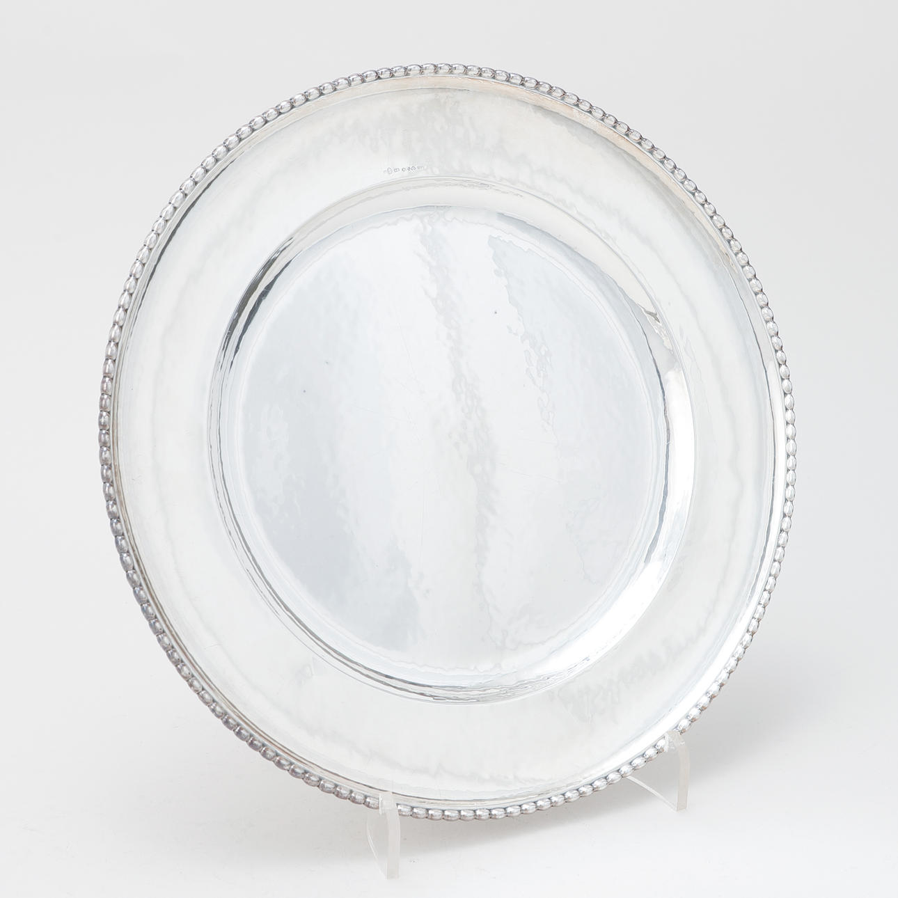 A silver platter, GAB, 1939. Weight 495 grams.