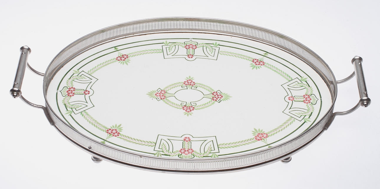 BRICKA, flintgods och vitmetall, jugend, tidigt 1900-tal.