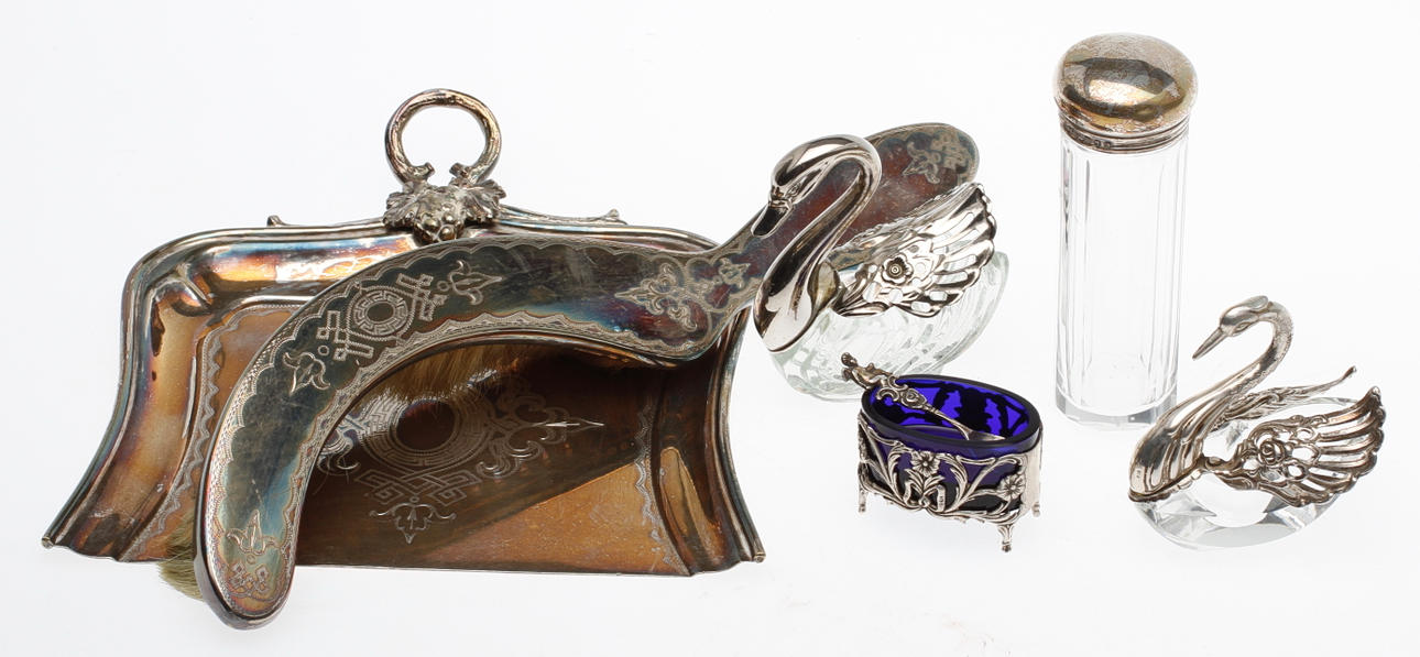 SILVER och NYSILVERFÖREMÅL, 7 delar.