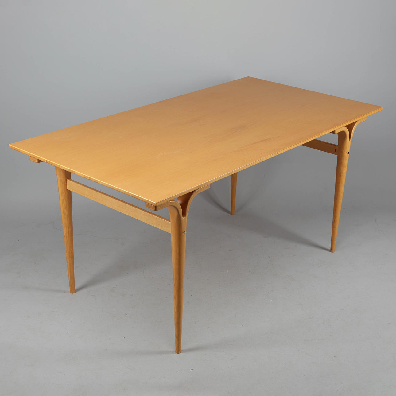 BRUNO MATHSSON. Dining table, birch, Bruno Mathsson International, labeled.