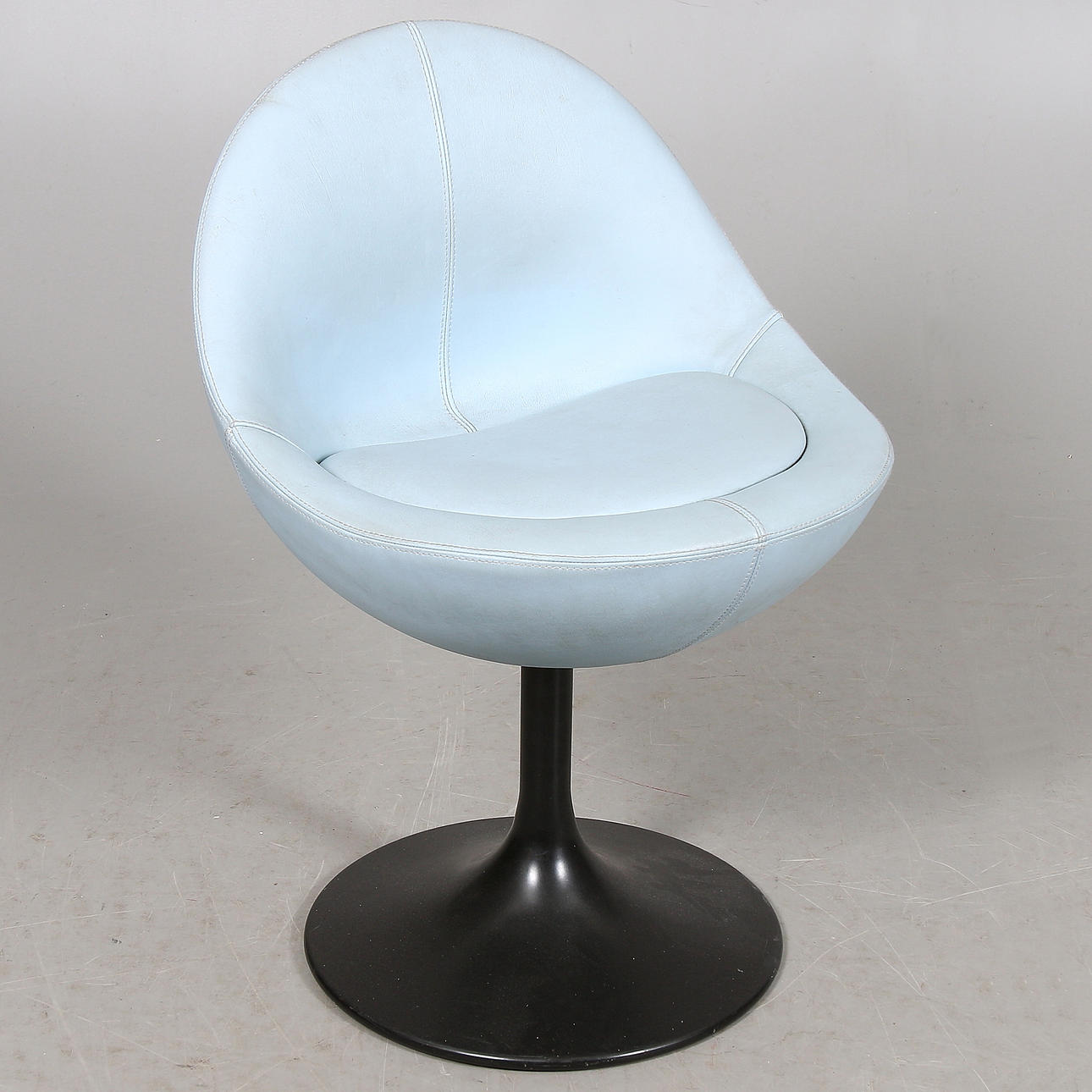 STOL, "Venus", ljusblå. Johanson Design, Markaryd. 1900-talets andra hälft.