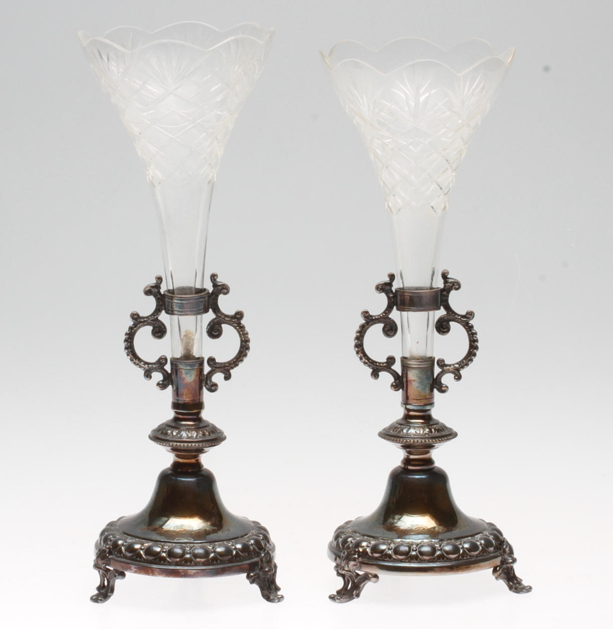 VASER, ett par, glas och nysilver, nyrenässans, CG Hallberg, omkring 1900.