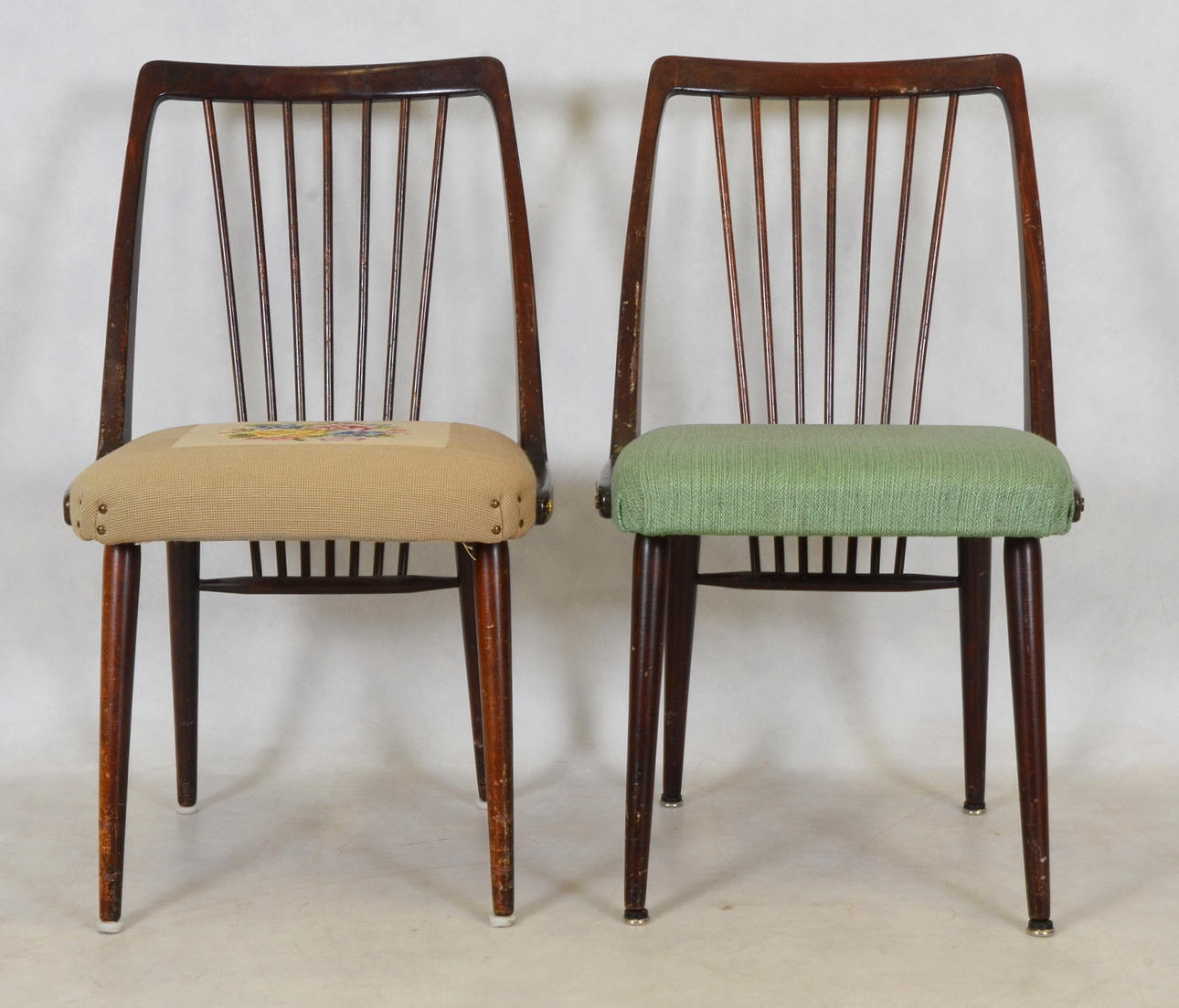 STOLAR, 2-stycken, 1900-talets andra hälft.