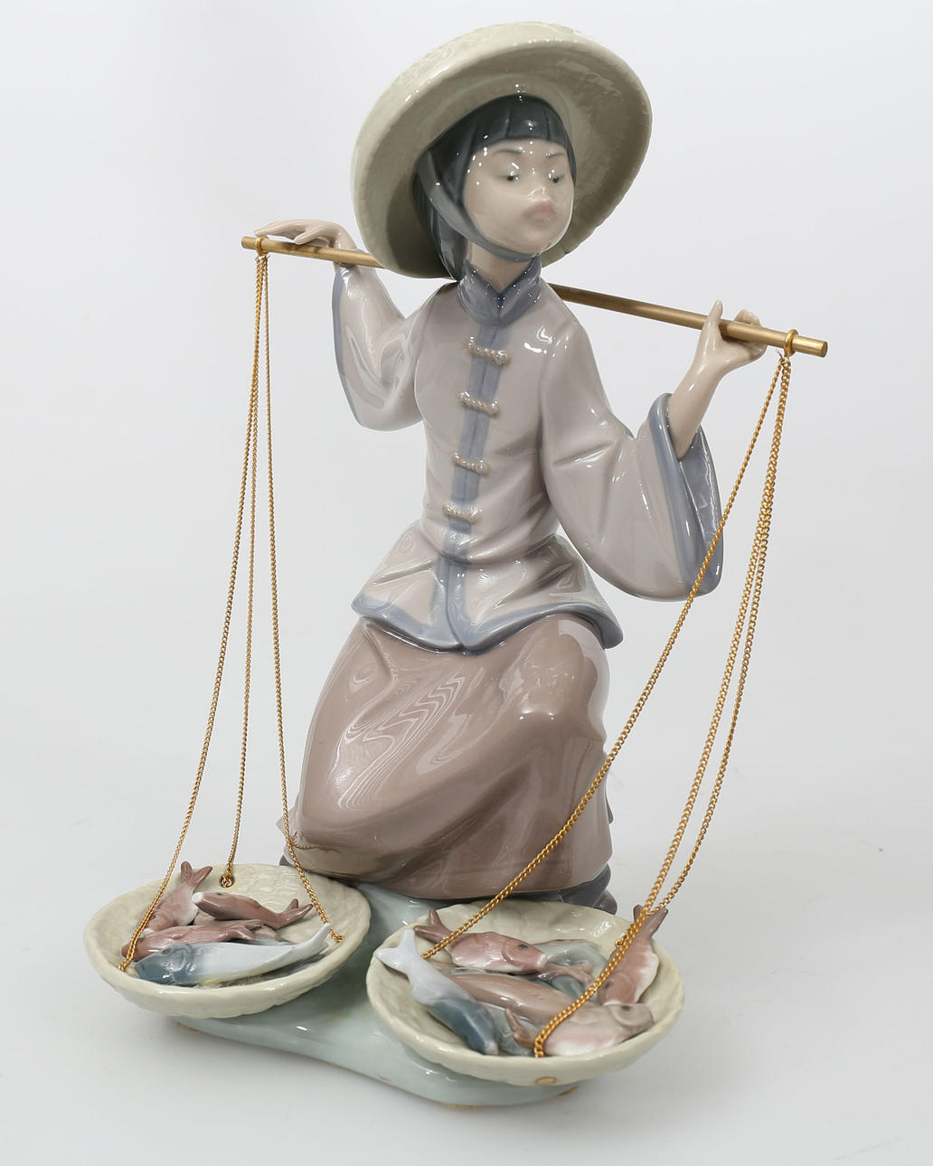 FIGURIN, porslin, Kvinna med fiskelycka, Lladro.