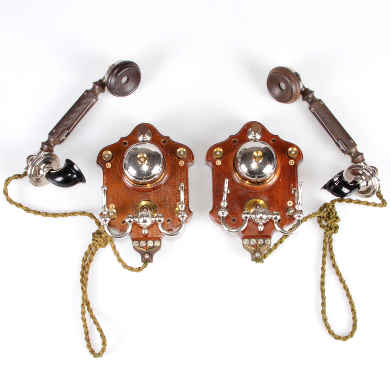 TELEFONER, 2 st. Möjligen LM Ericsson, 1900-talets första kvartal.